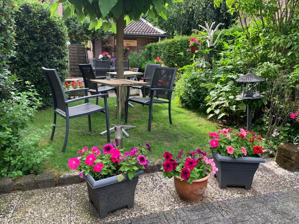 Pension Auberge De Dael Valkenburg aan de Geul ภายนอก รูปภาพ